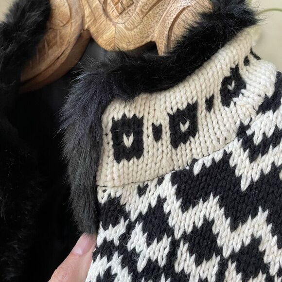 Talbots Black White Fair Isle Sweater Vest Fur Trim M Petite - Picture 4 of 8